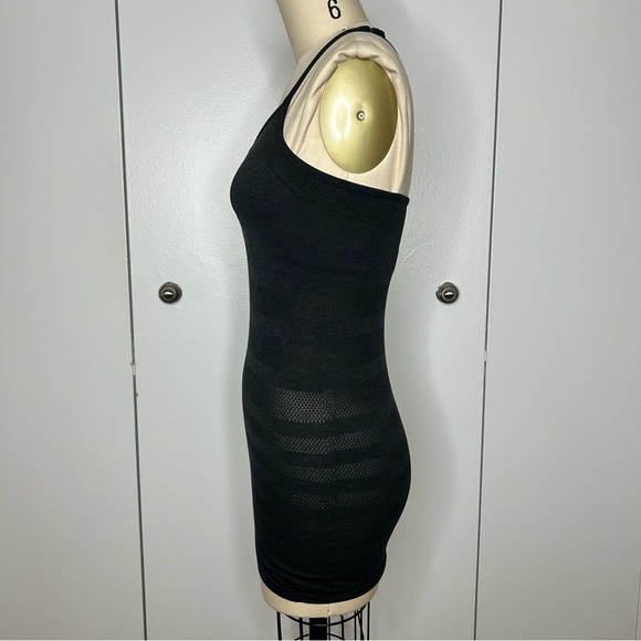 Lululemon Racerback Tank Top - Picture 4 of 10